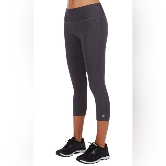 Champion Women’s SmoothTec Capri Leggings - Picture 1 of 6